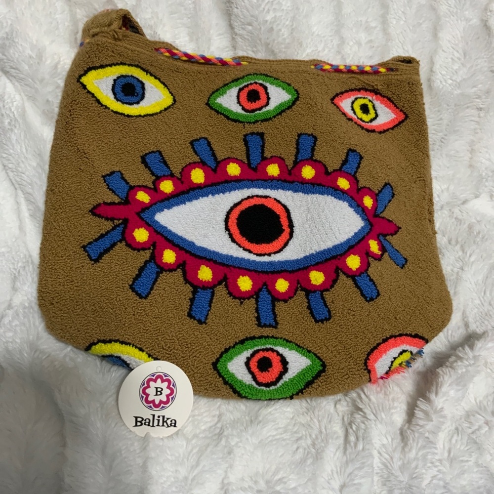🆕Wayuu crossbody evil eye bucket!! Made in Colombia 🇨🇴